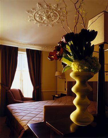 Hotel Lenox Saint Germain パリ 部屋 写真