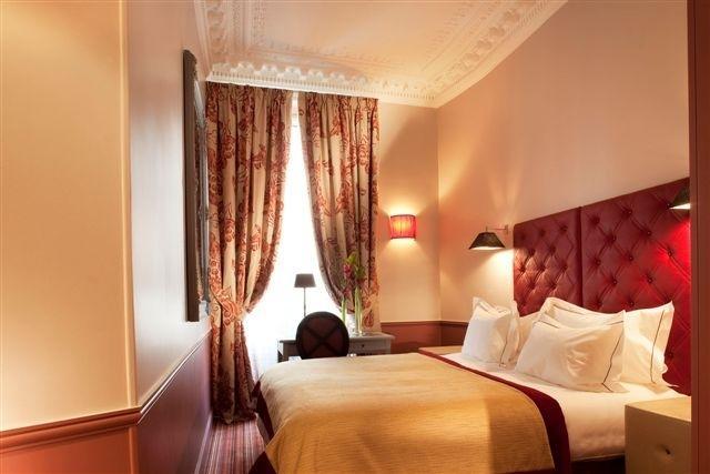 Hotel Lenox Saint Germain パリ 部屋 写真