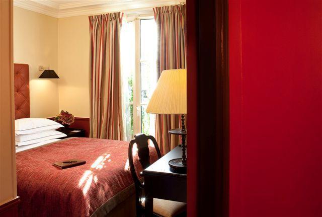 Hotel Lenox Saint Germain パリ 部屋 写真
