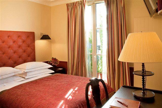 Hotel Lenox Saint Germain パリ 部屋 写真
